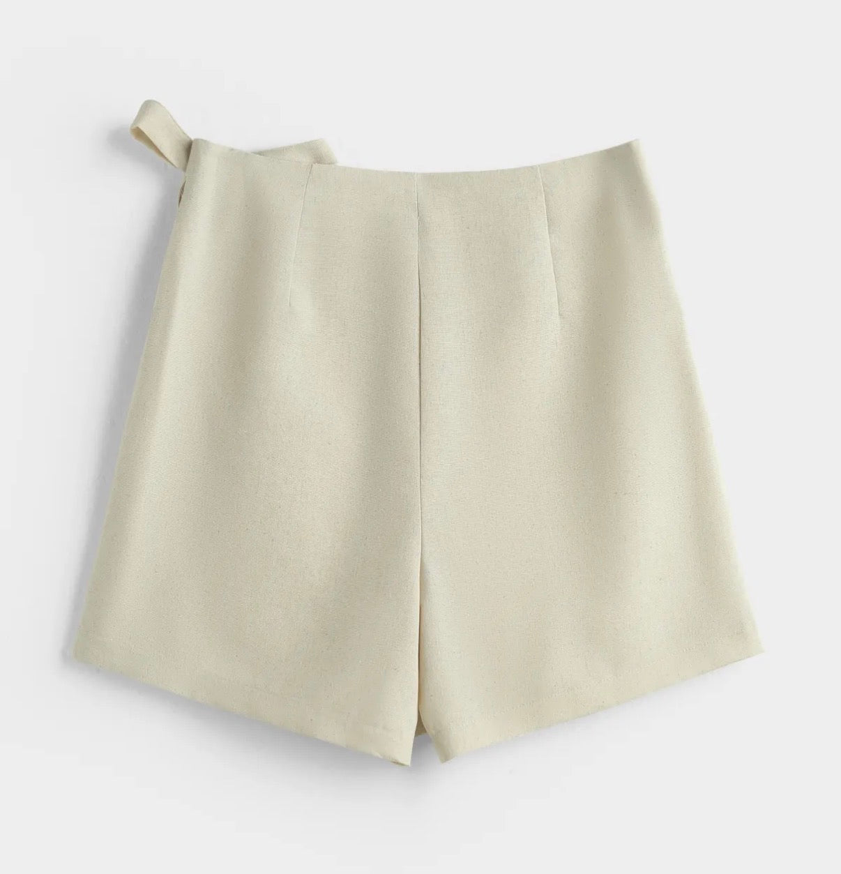 Skort. NINA