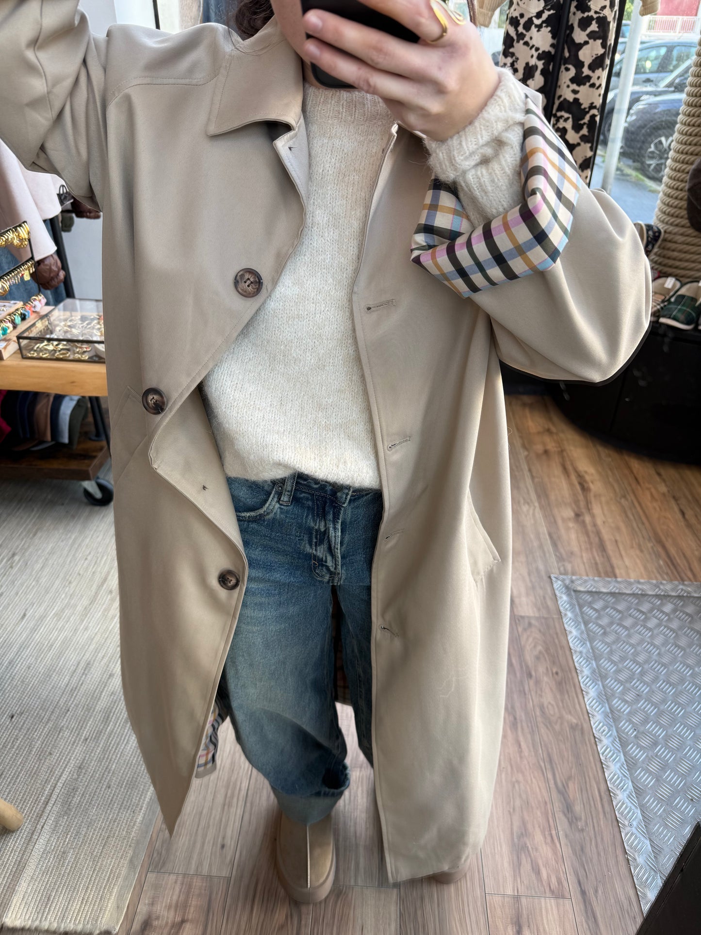Jacket. LARA