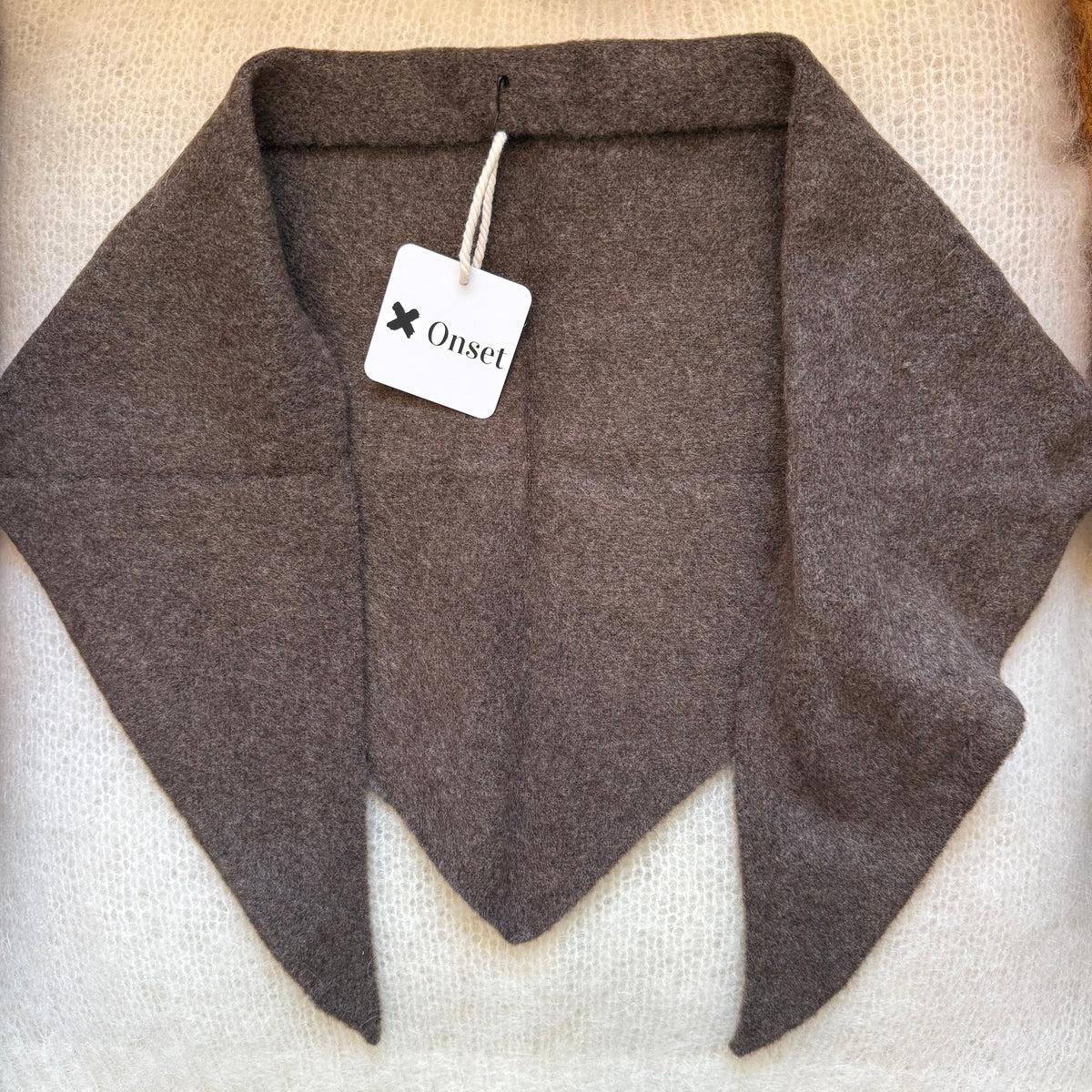 Petit. Triangle