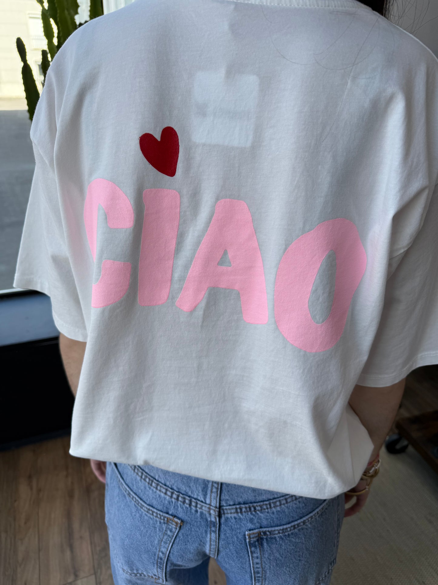 T-shirt. CIAO