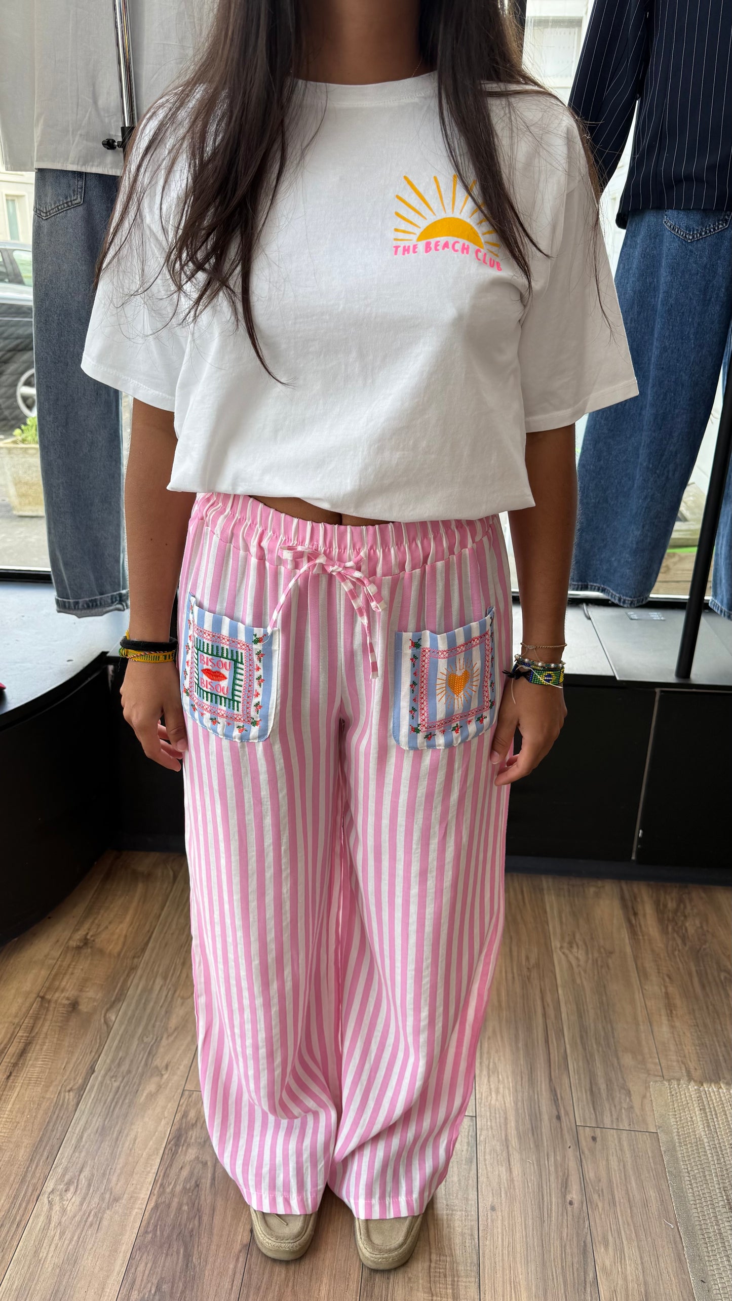 Pant. Bisou