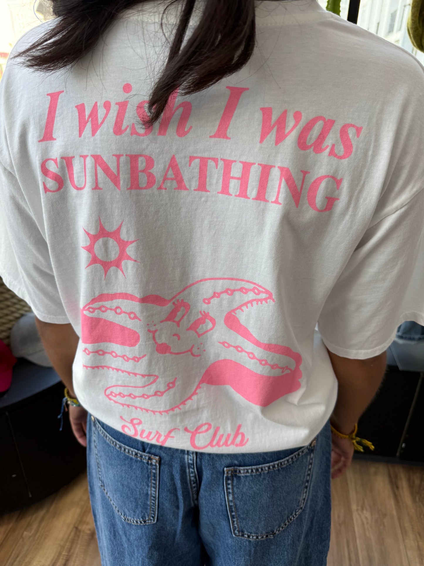 T-shirt. SUN