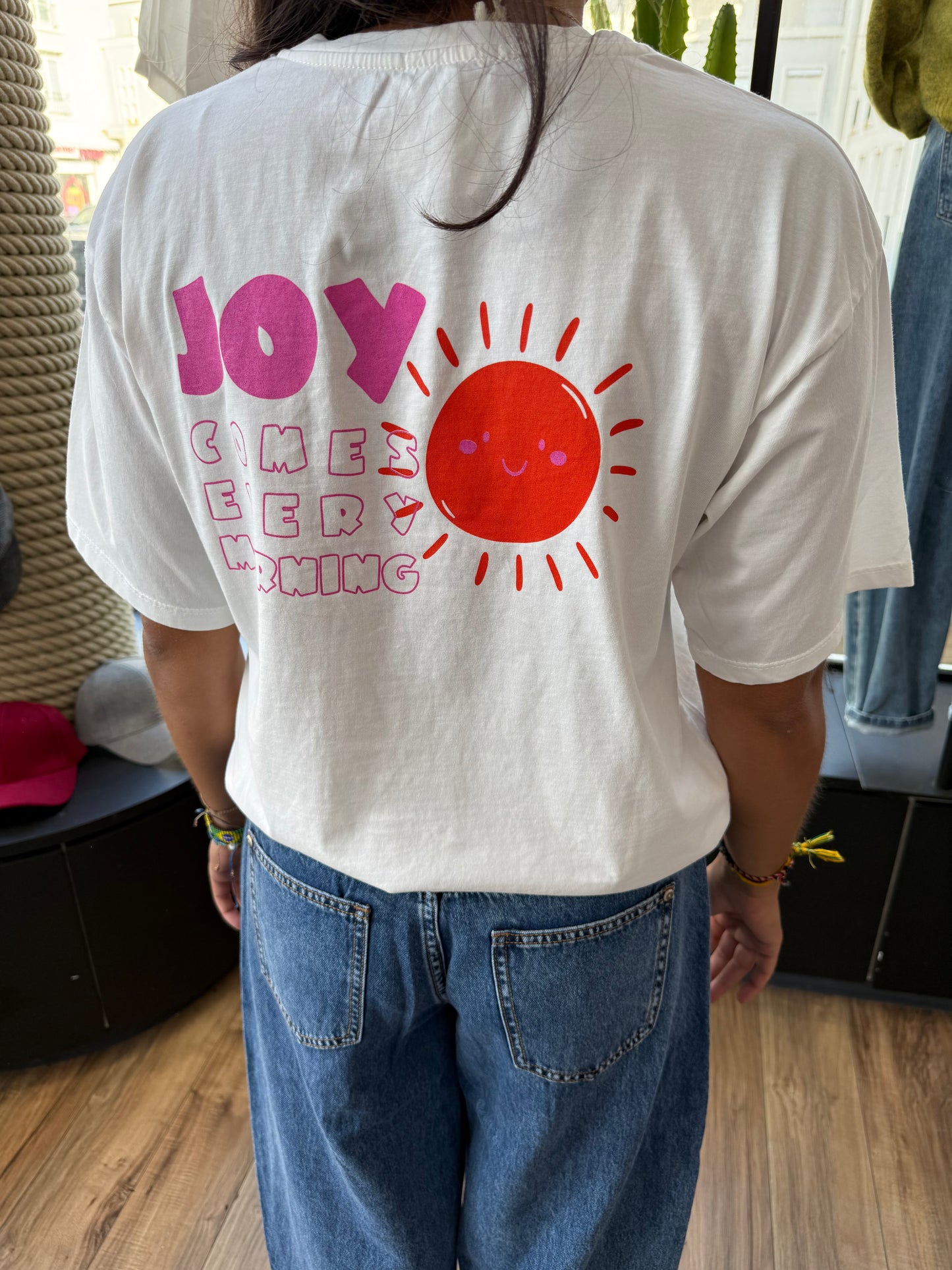 Tshirt. JOY