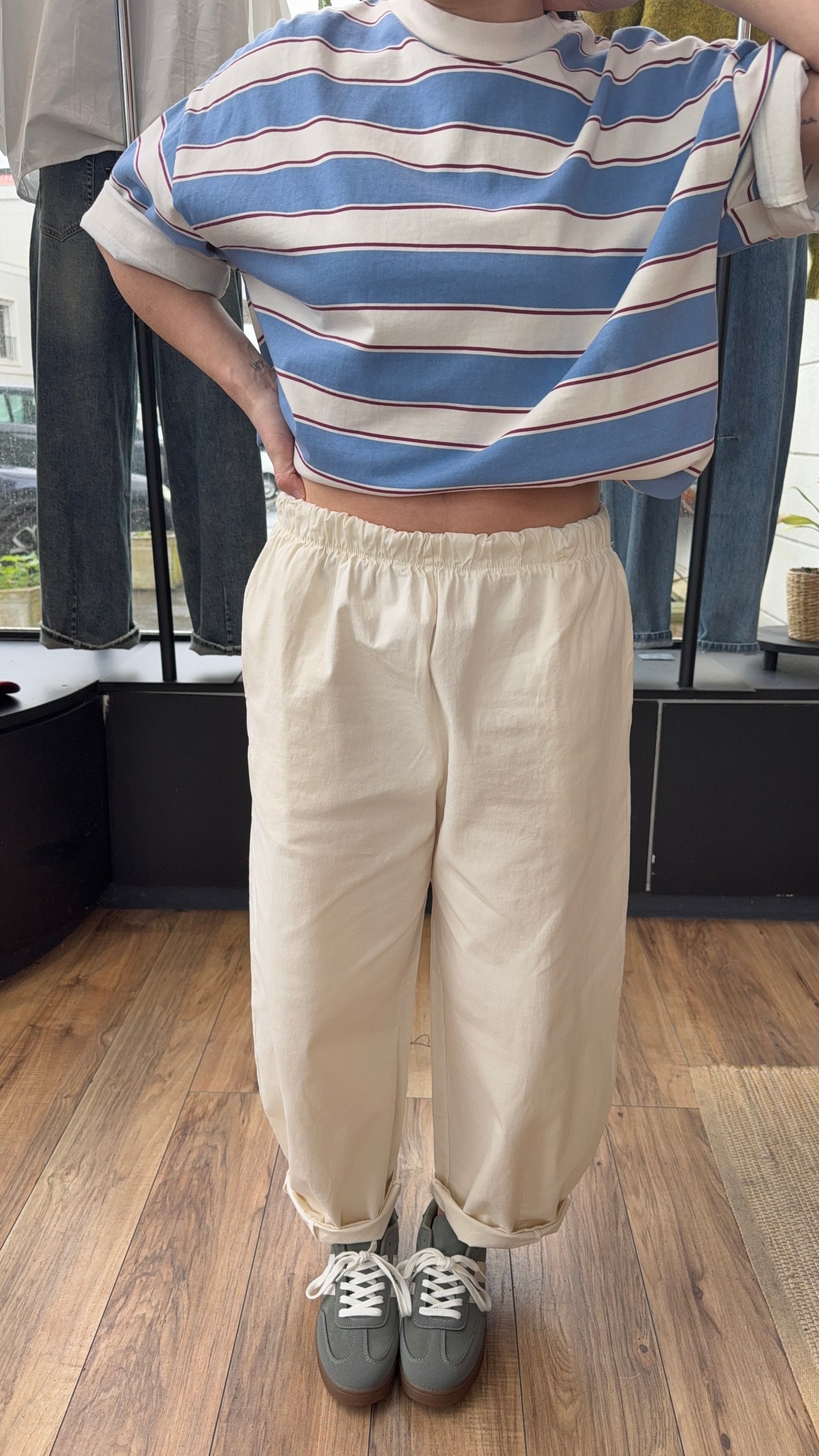 Pant. MIKE