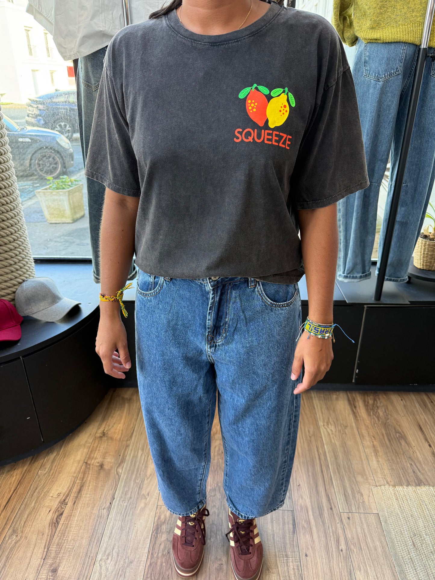 T-shirt. SQUEEZE