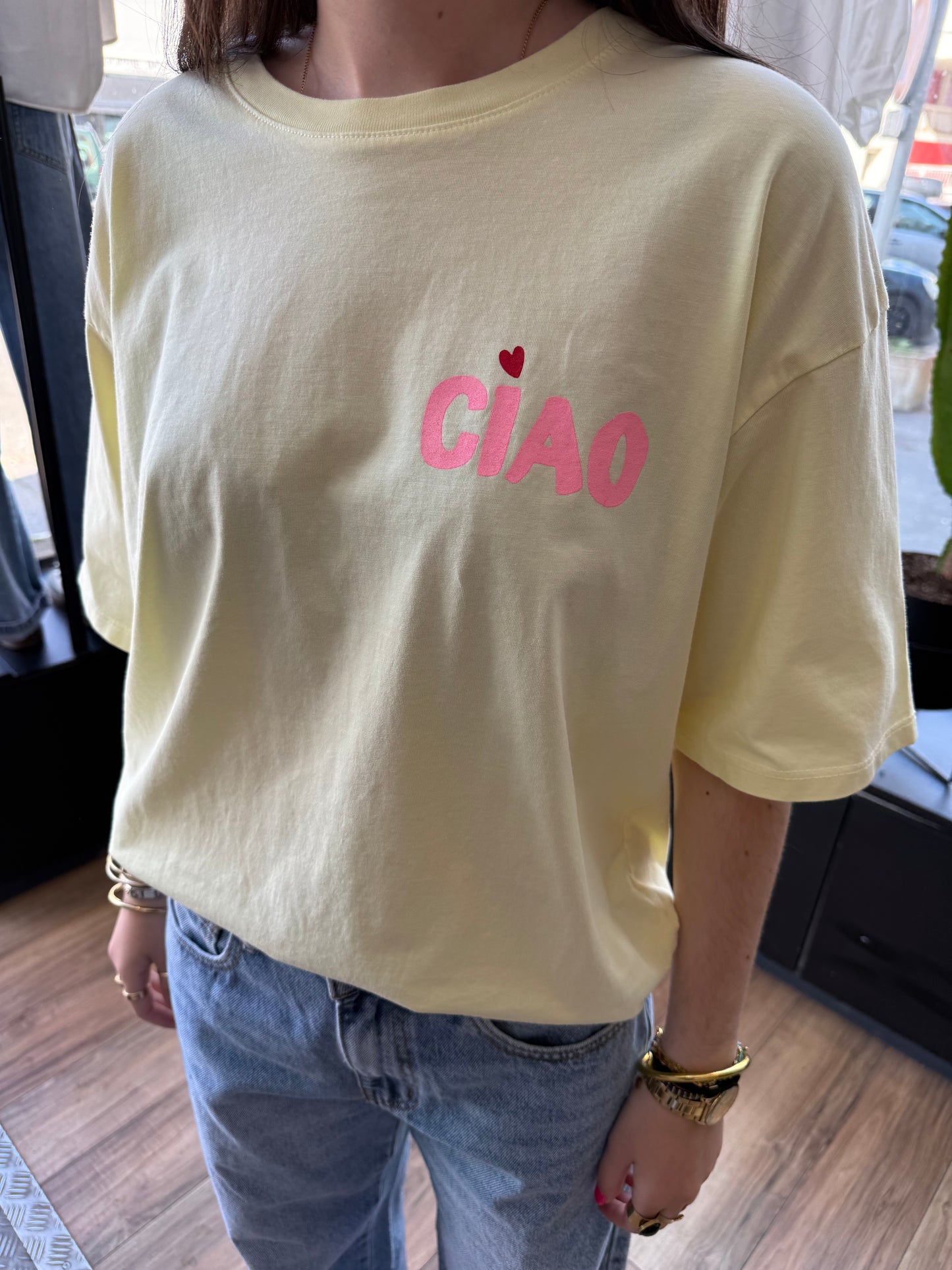 T-shirt. CIAO