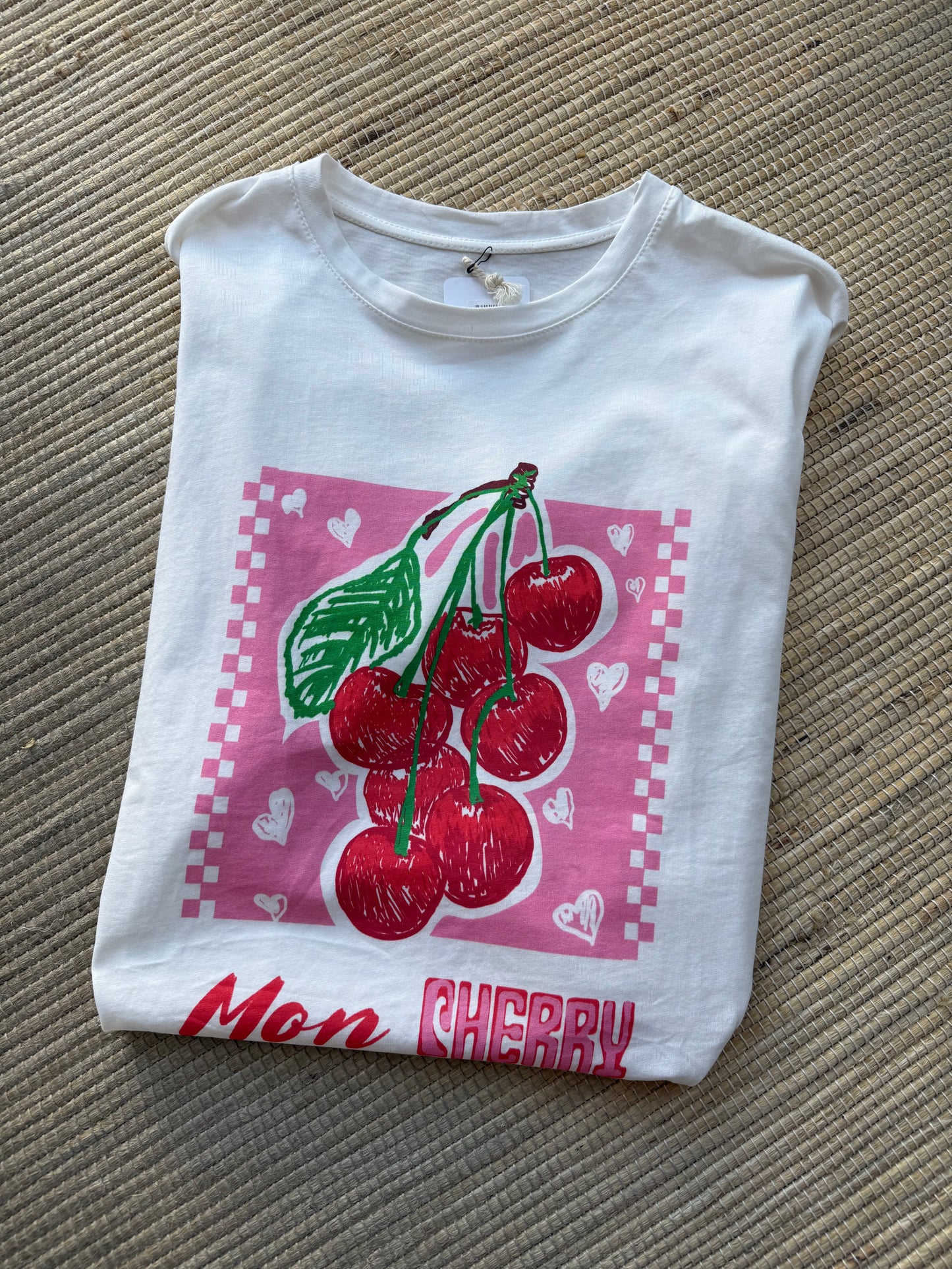 T-shirt. CHERRY