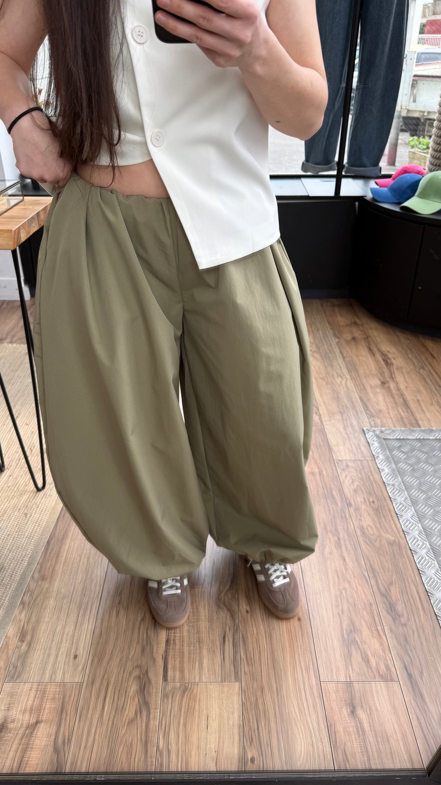 Pant. TONY