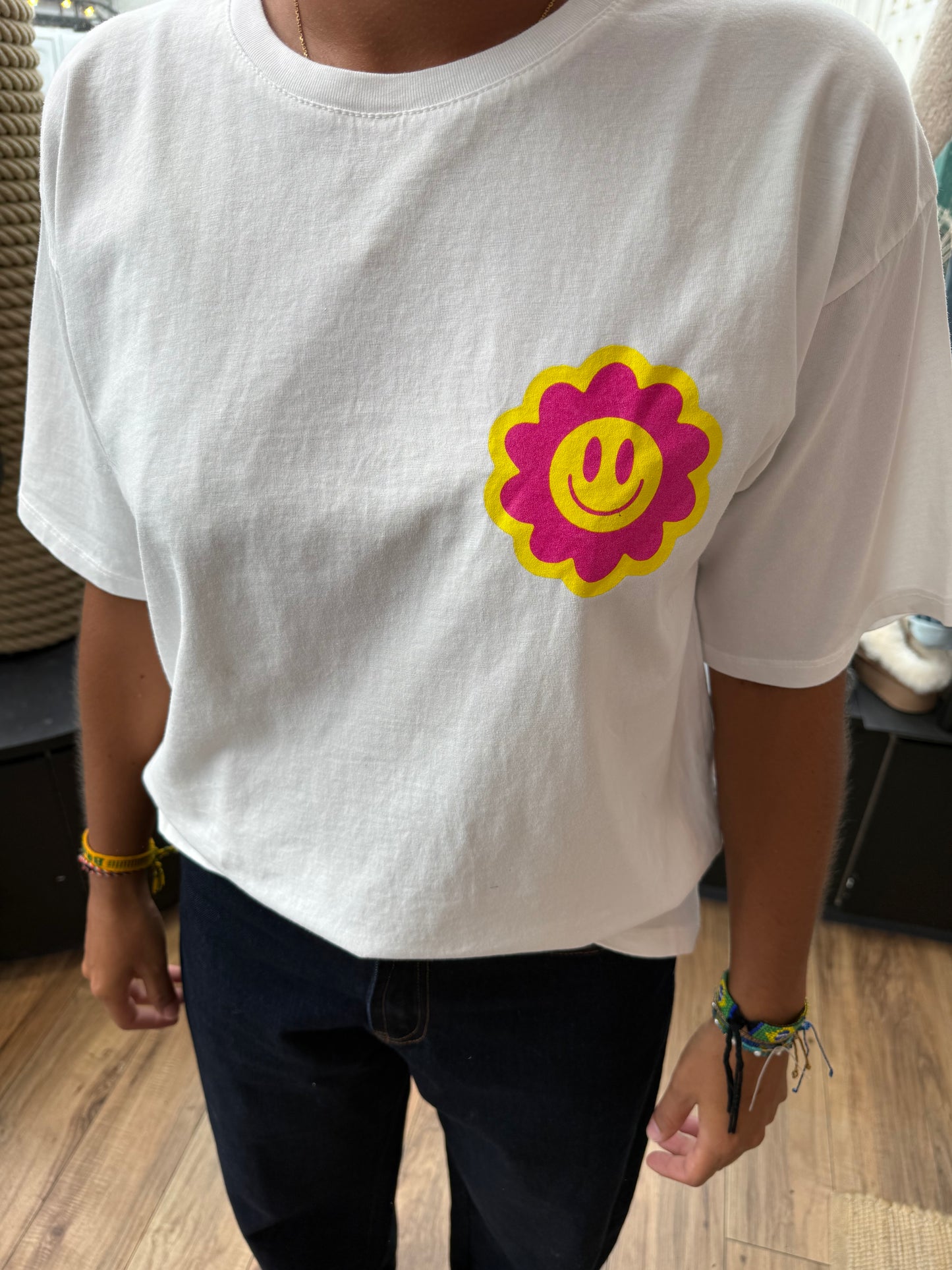 T-shirt. CHUPA