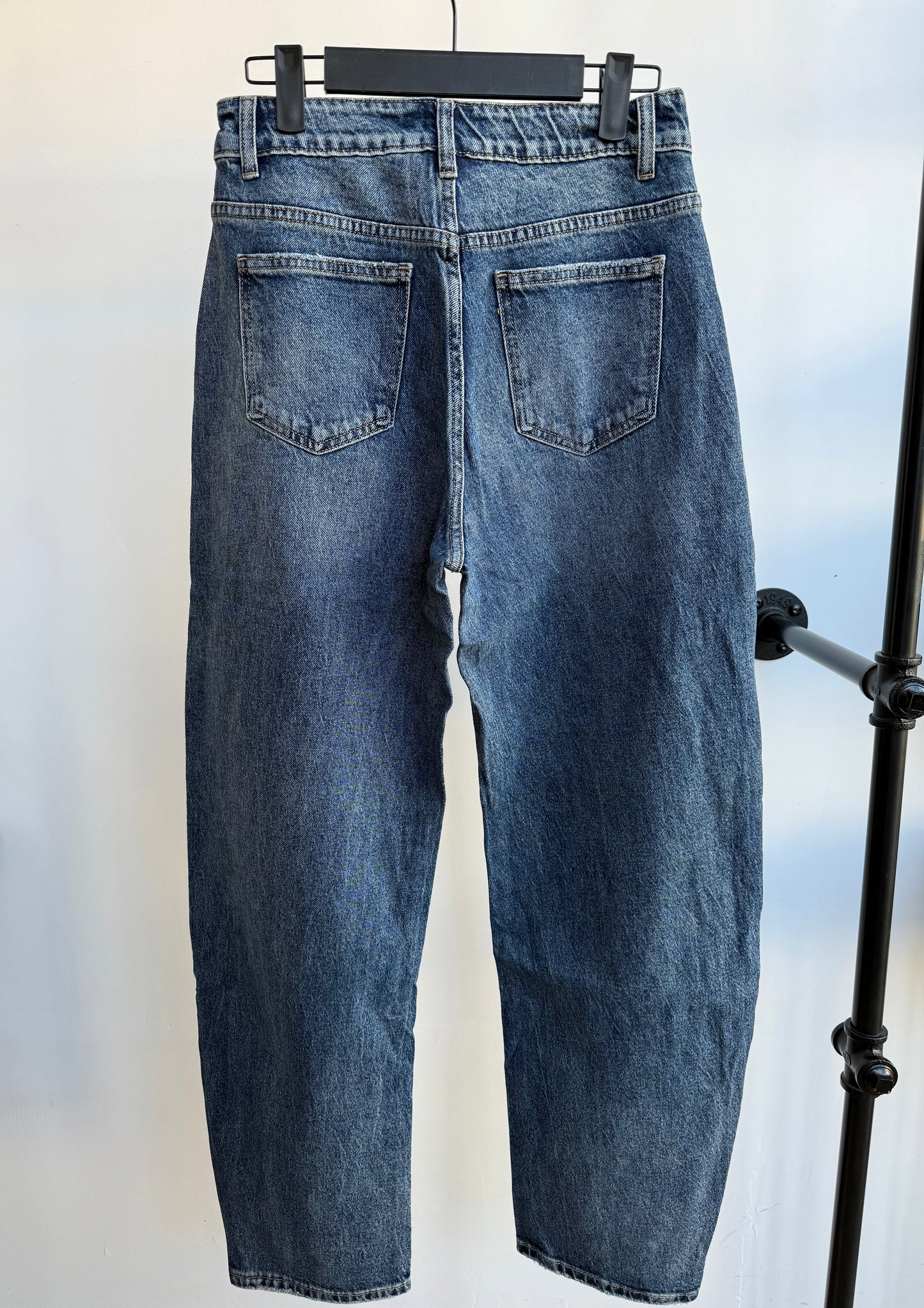 Denim. LÉO